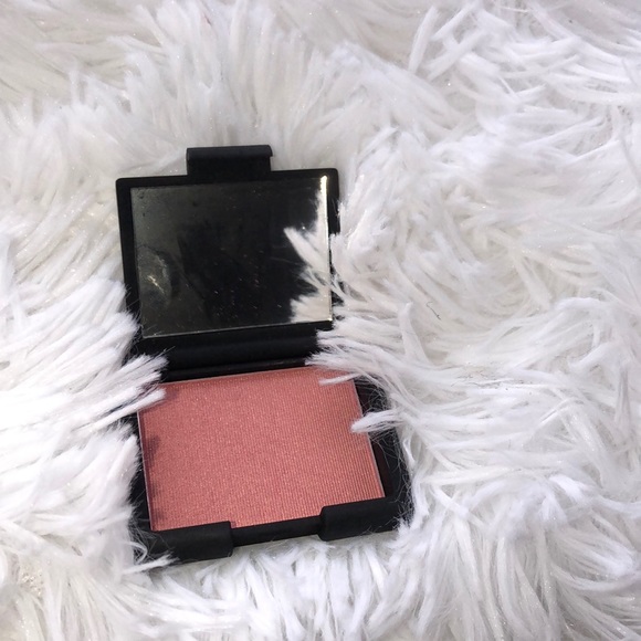 NARS eyeshadow or blush - Picture 2 of 4